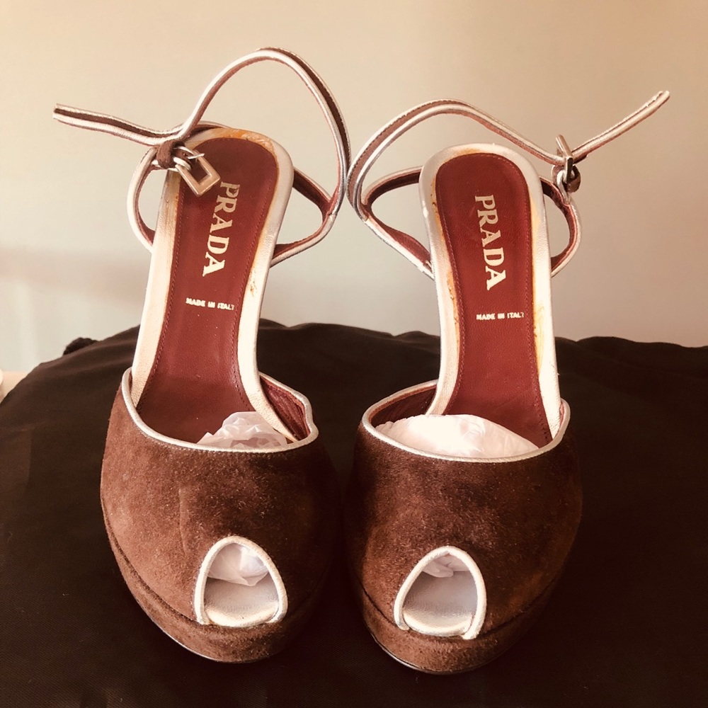 NWT Authentic Prada pumps